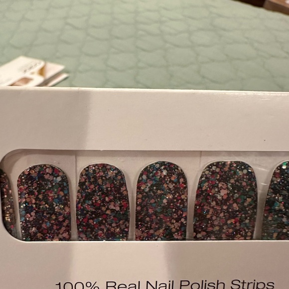 Set of 3 Color Street Plaid, Marble, and Glitter Nail Strips - Picture 2 of 5
